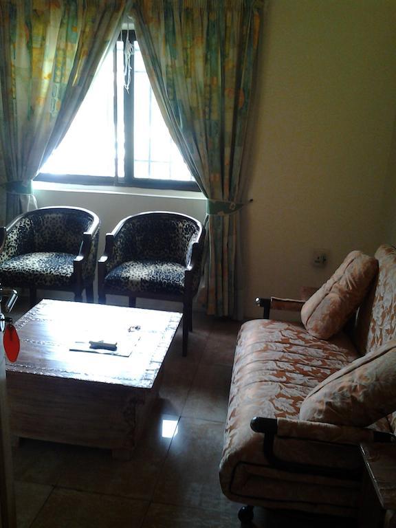 אקרה Hotel Georgia מראה חיצוני תמונה