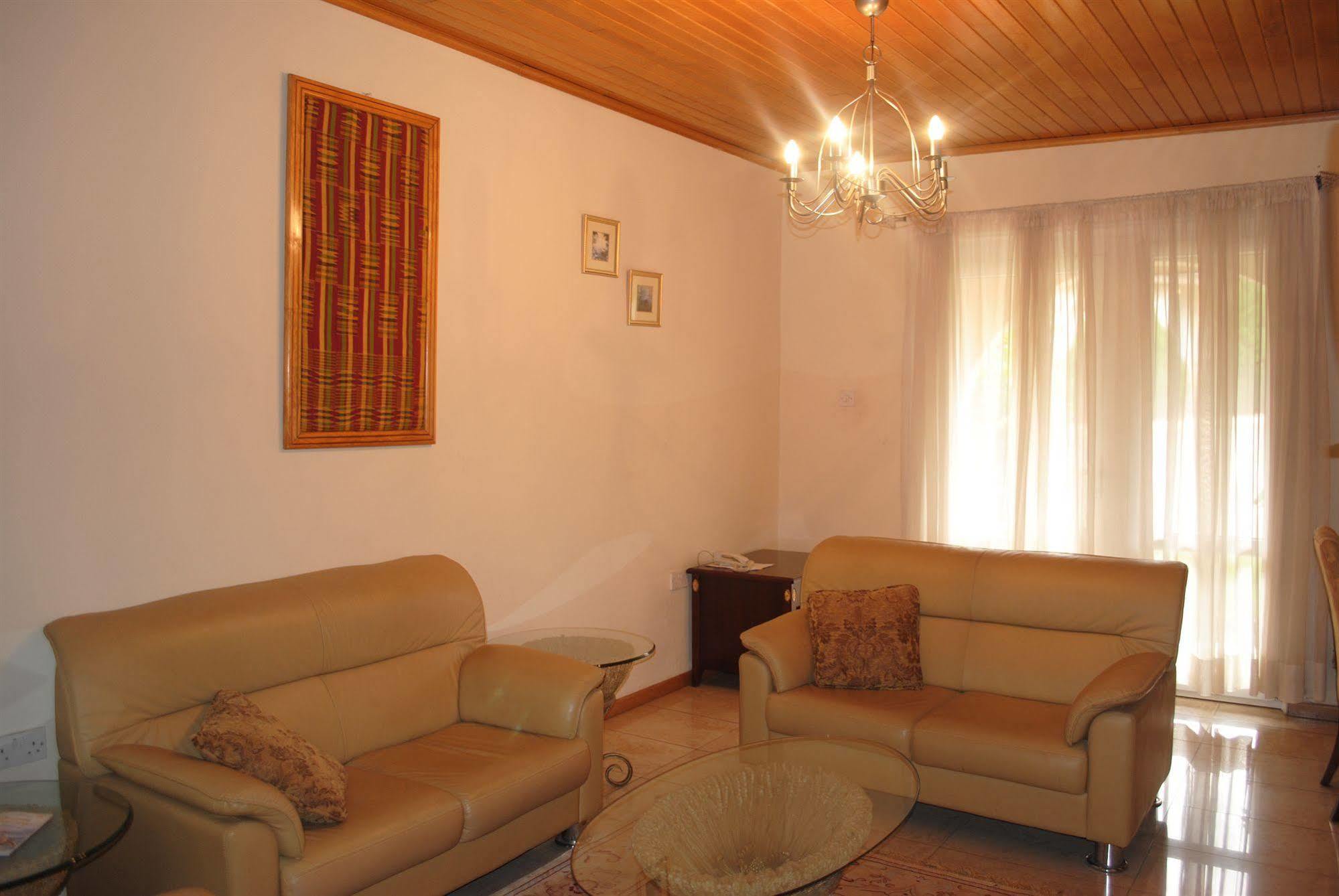 אקרה Hotel Georgia מראה חיצוני תמונה