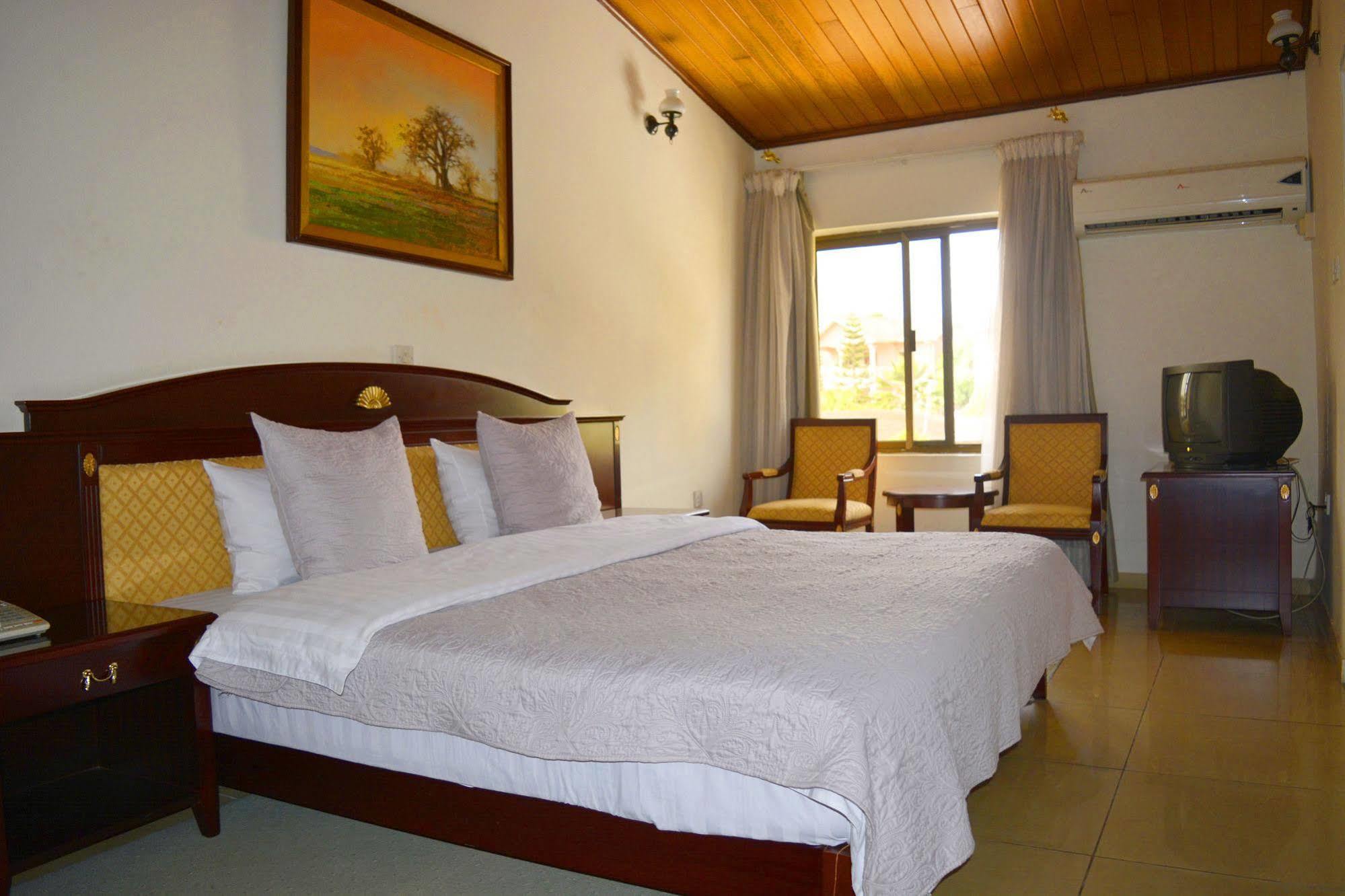 אקרה Hotel Georgia מראה חיצוני תמונה